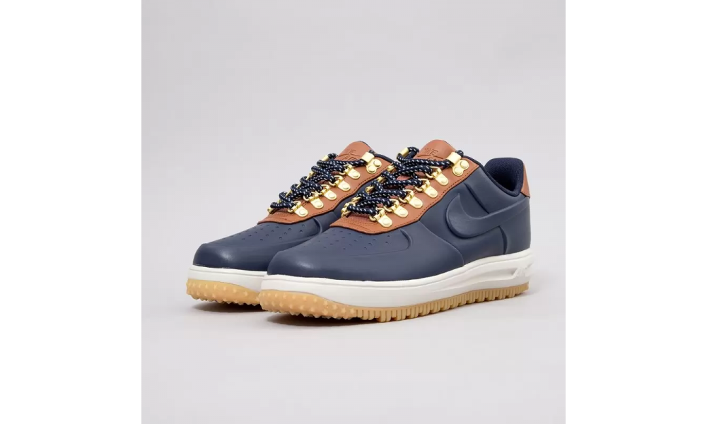 Nike hotsell duckboots low